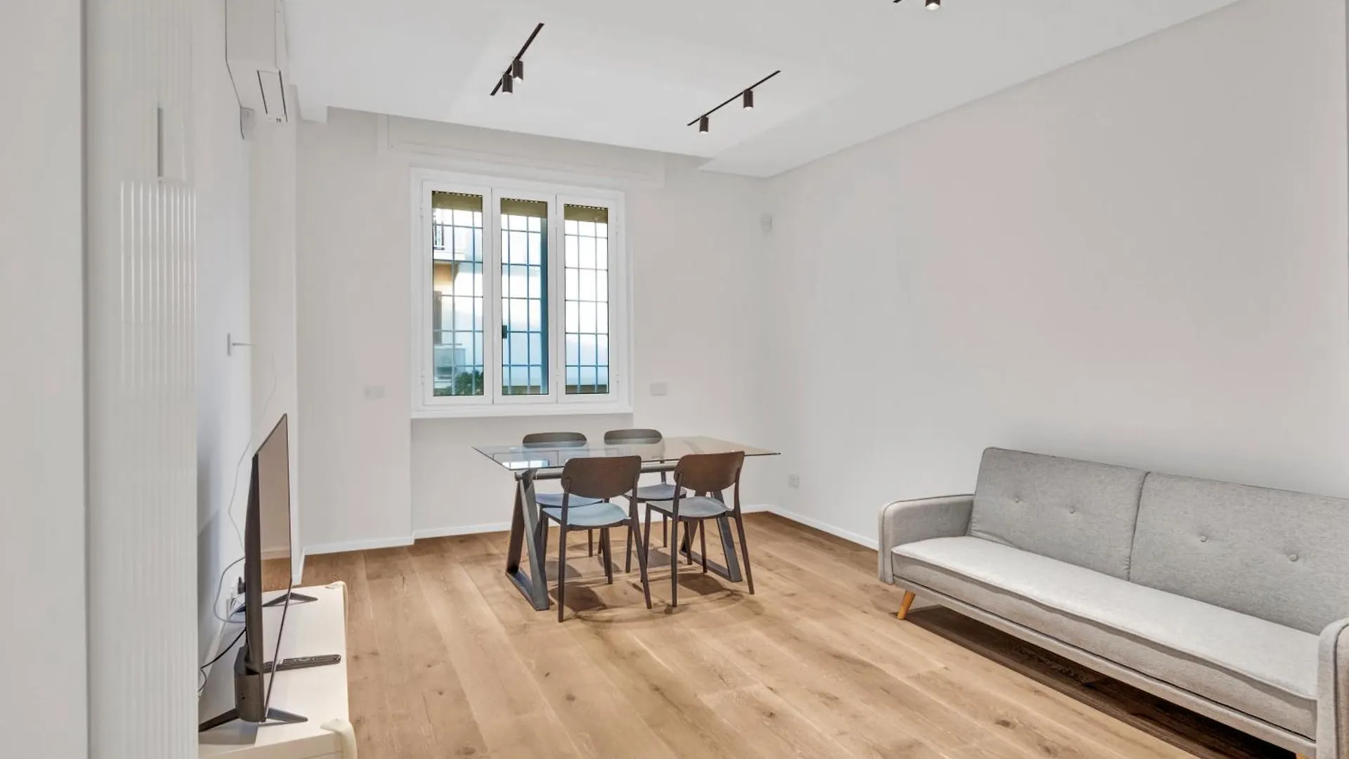 Modern Terraced Retreat In Monteverde Apartment Rome Italy