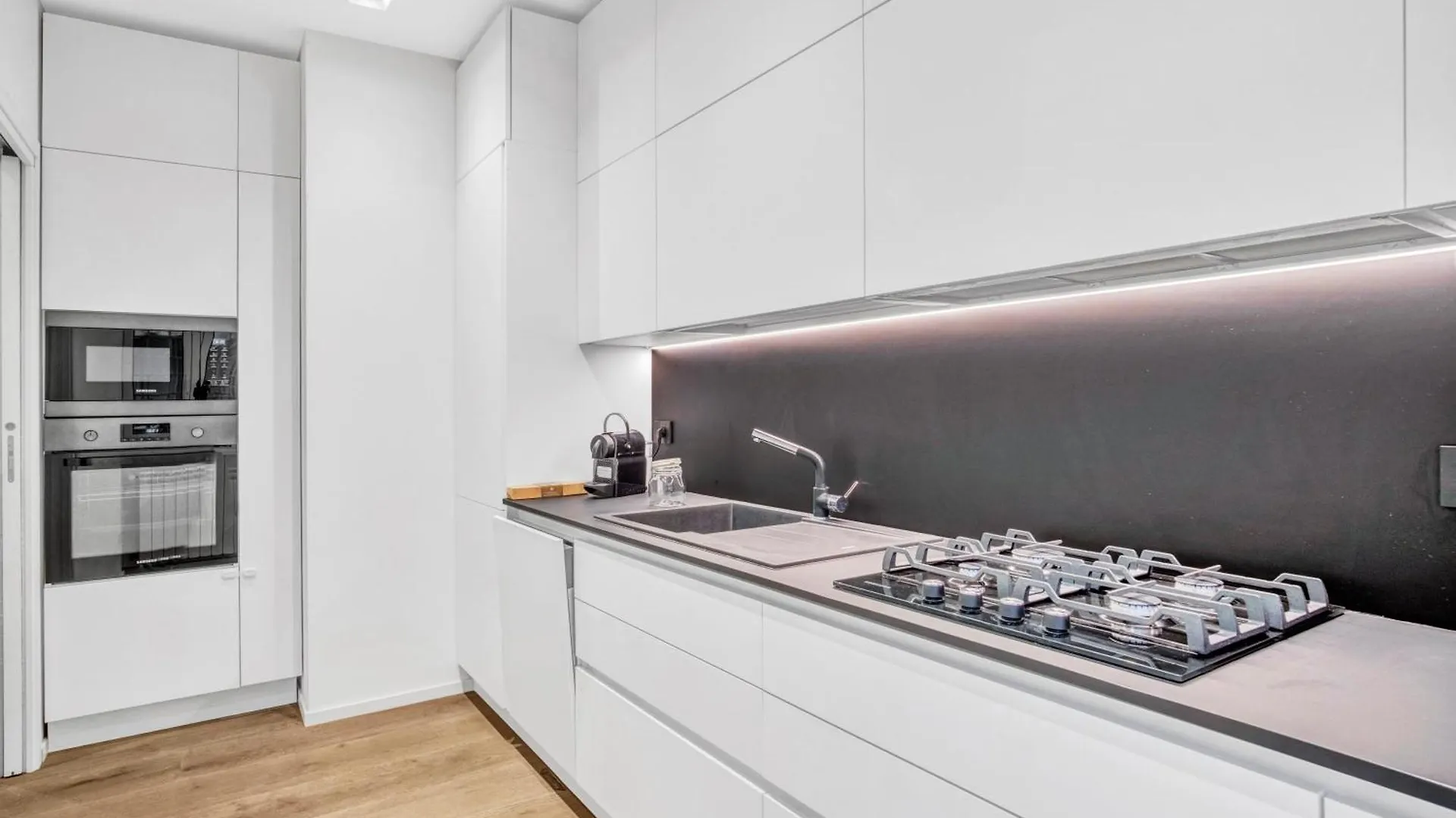 Modern Terraced Retreat In Monteverde Apartment Rome Italy
