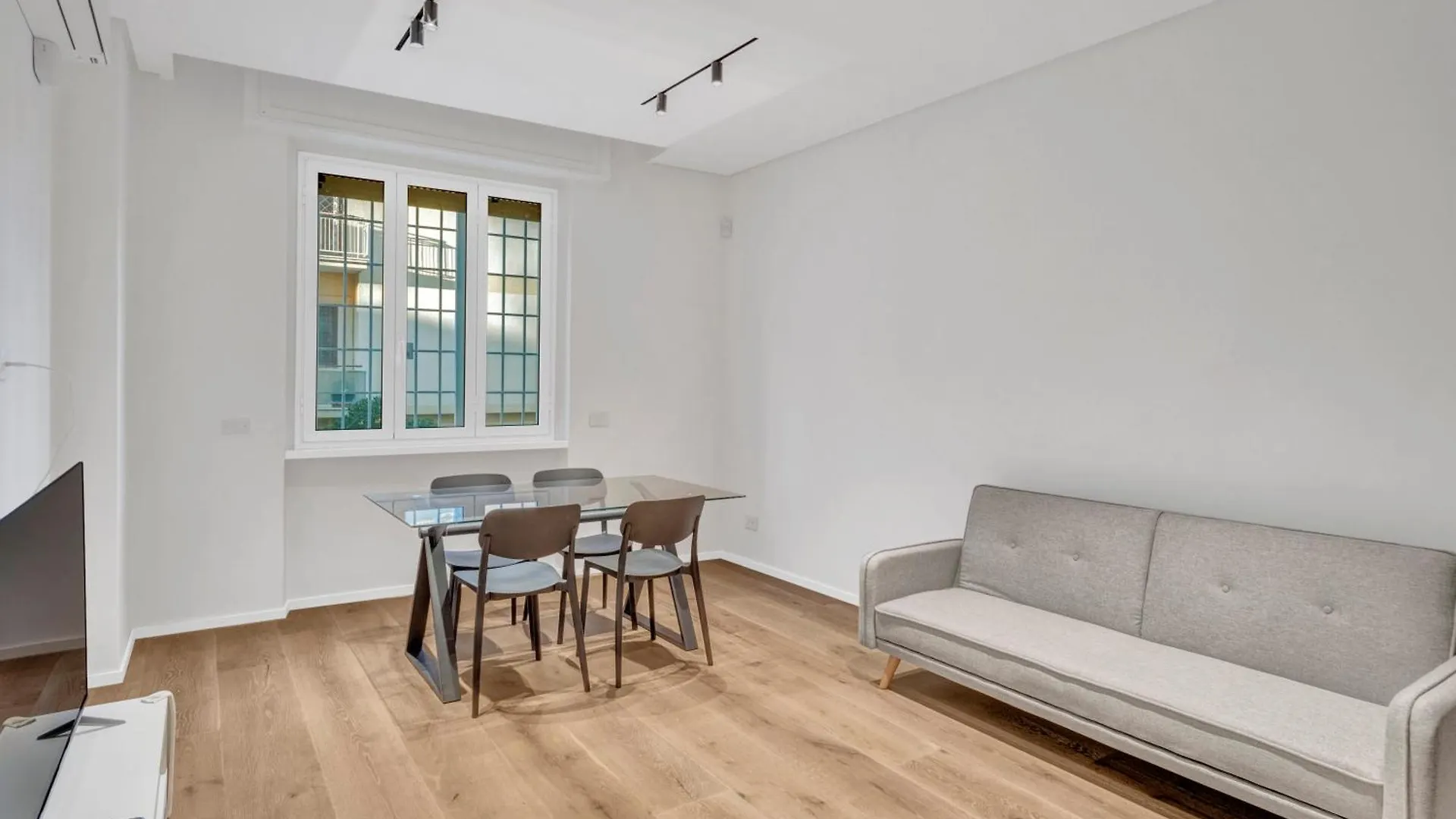 Modern Terraced Retreat In Monteverde Apartment Rome Italy